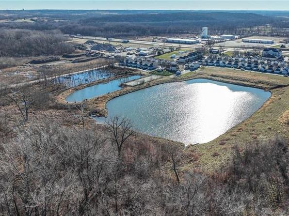 Creekside Village Grain Valley Mo