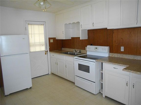5th image of 3427 Pine Ave
