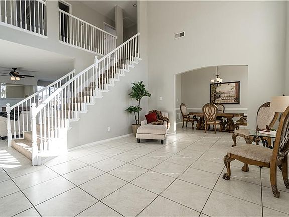 3rd image of 8212 Emerald Glen Ln