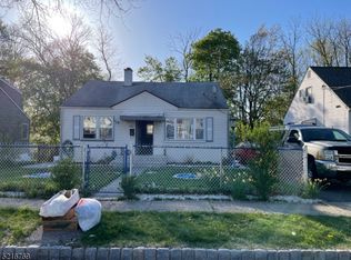 30 David Rd, Cedar Grove, NJ 07009