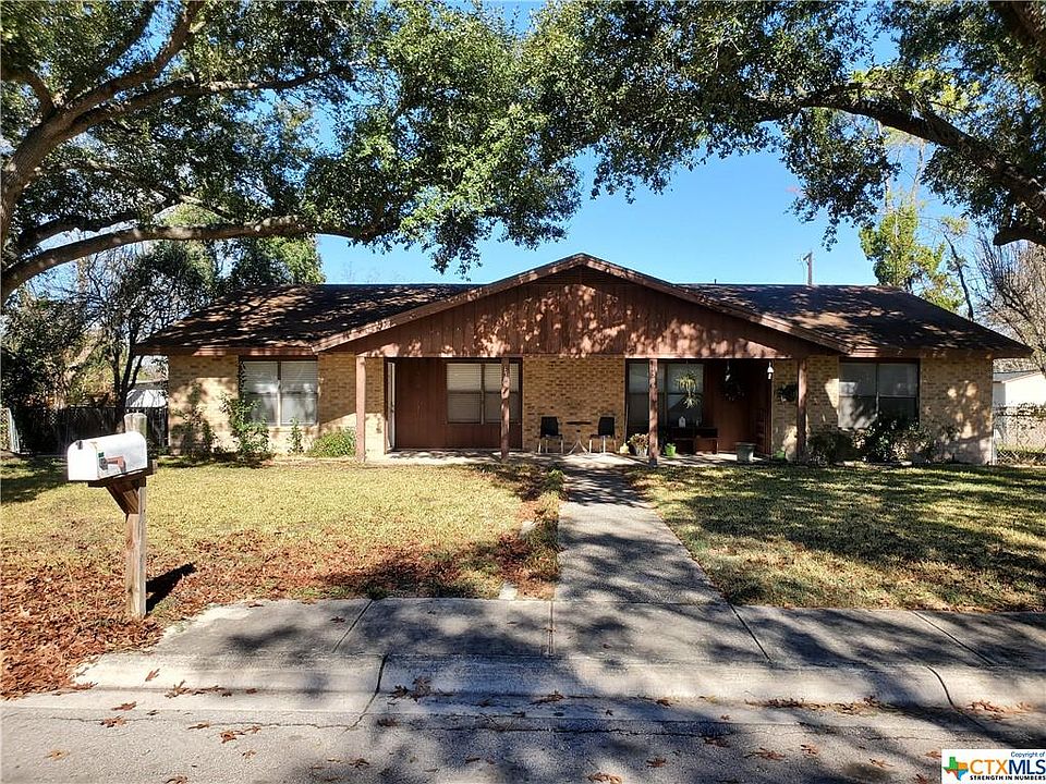 1st image of 1304 Canary Ln