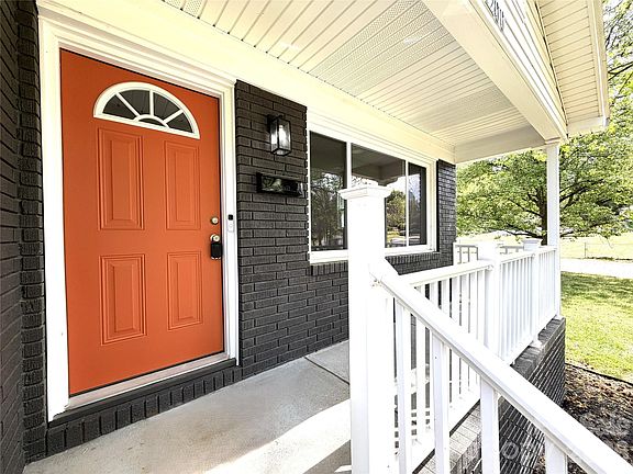 4th image of 1200 Weststone Dr