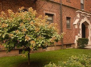 68-43 Burns St #E3, Forest Hills, NY 11375