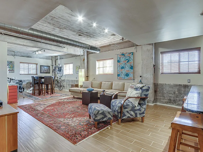 1209 N Harvey Ave #102 — Photo 9