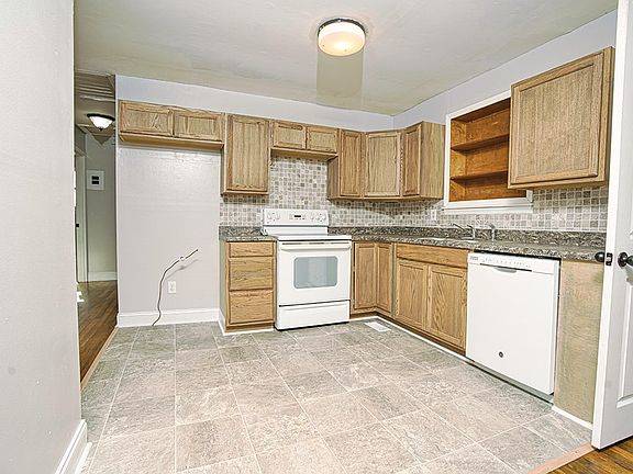 5th image of 401 Crescent Dr