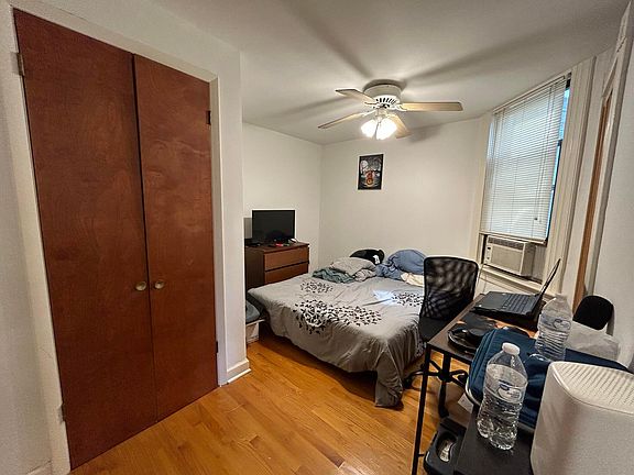 3rd image of 2823 W Shakespeare Ave