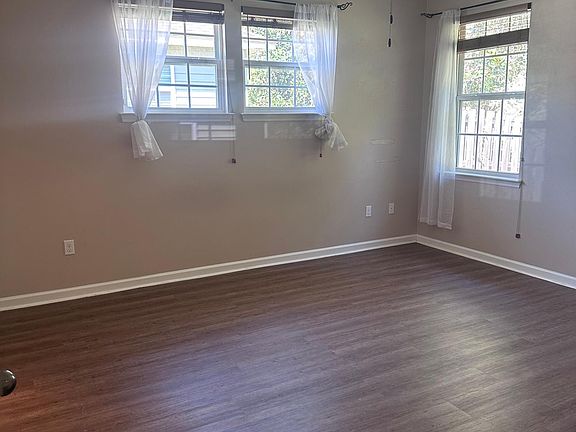 2nd image of 1013 Chase Creek Cir