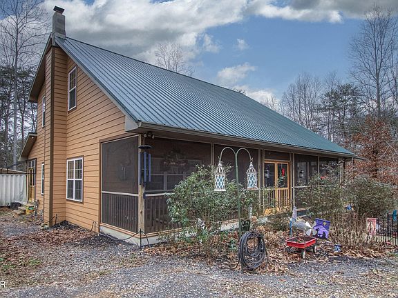 3rd image of 3875 Poplar Ln