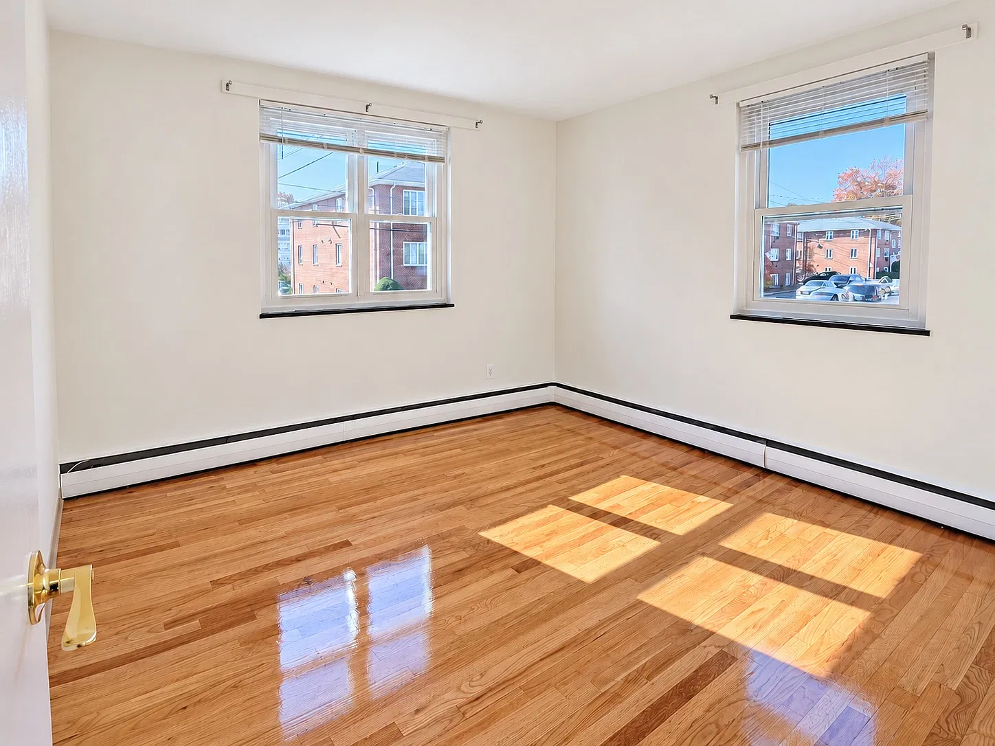27 Carey Ave — Photo 4