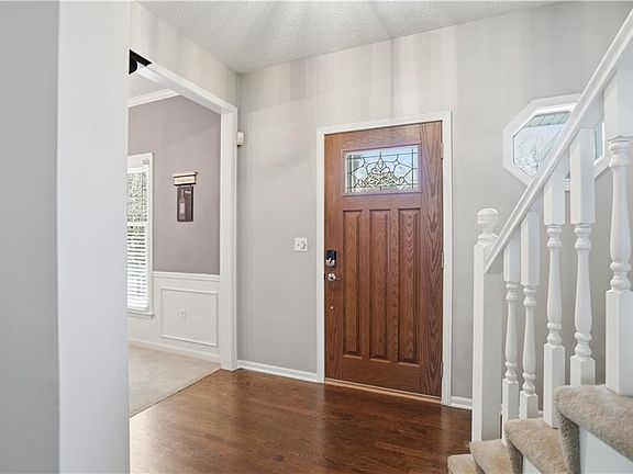 3rd image of 15204 Outlook St