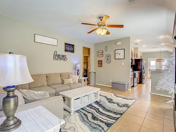 2nd image of 1812 River Oak Ln