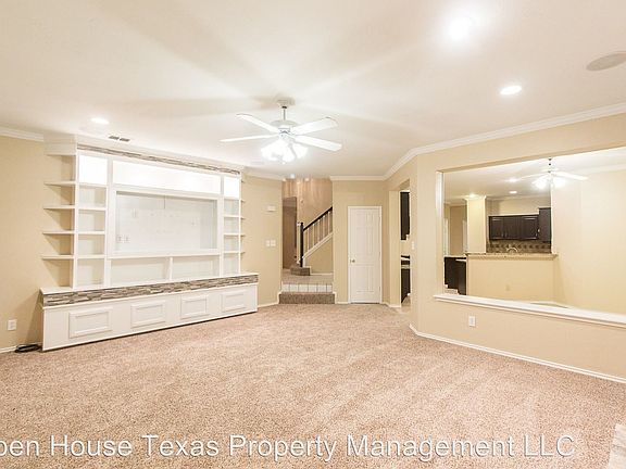4th image of 771 Livingston Dr