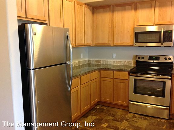 5th image of 602 NE 86th St Unit 106