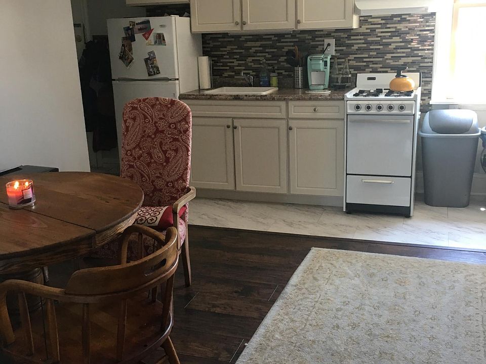 1st image of 401 S Quince St #3F
