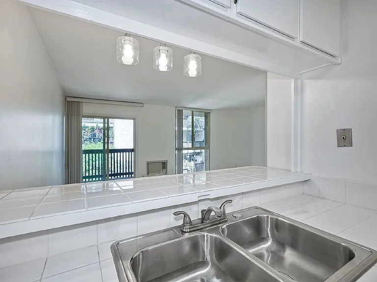 6202 Friars Rd #305 — Photo 11