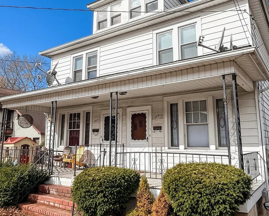 109 3rd Ave