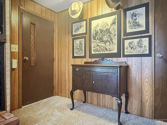 5th image of 1226 Larson Rd