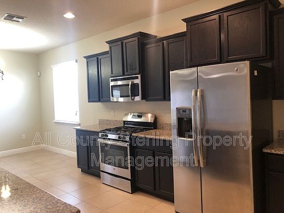 4th image of 1423 Alexington Ave