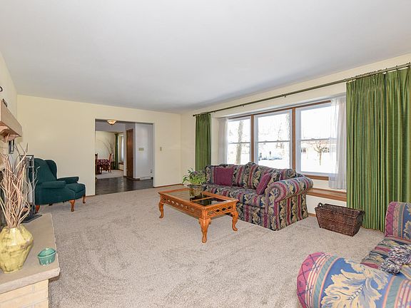 4th image of 4735 Stratford Dr