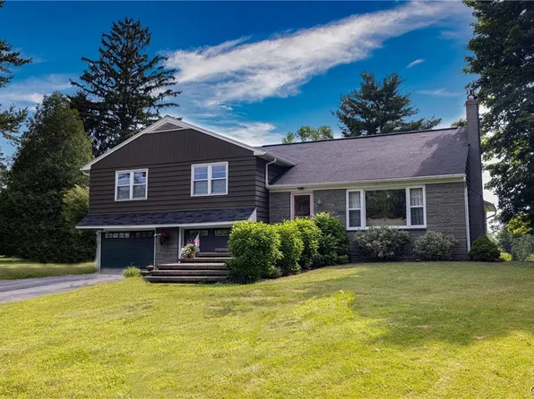 105 E Lake St, Skaneateles, NY 13152