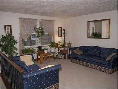 3rd image of 6400 Goldfinch Dr