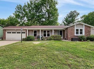 410 Marie Ln, Ballwin, MO