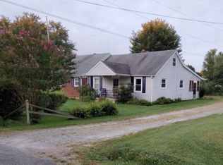 101 Bailey St, Gretna, VA 24557