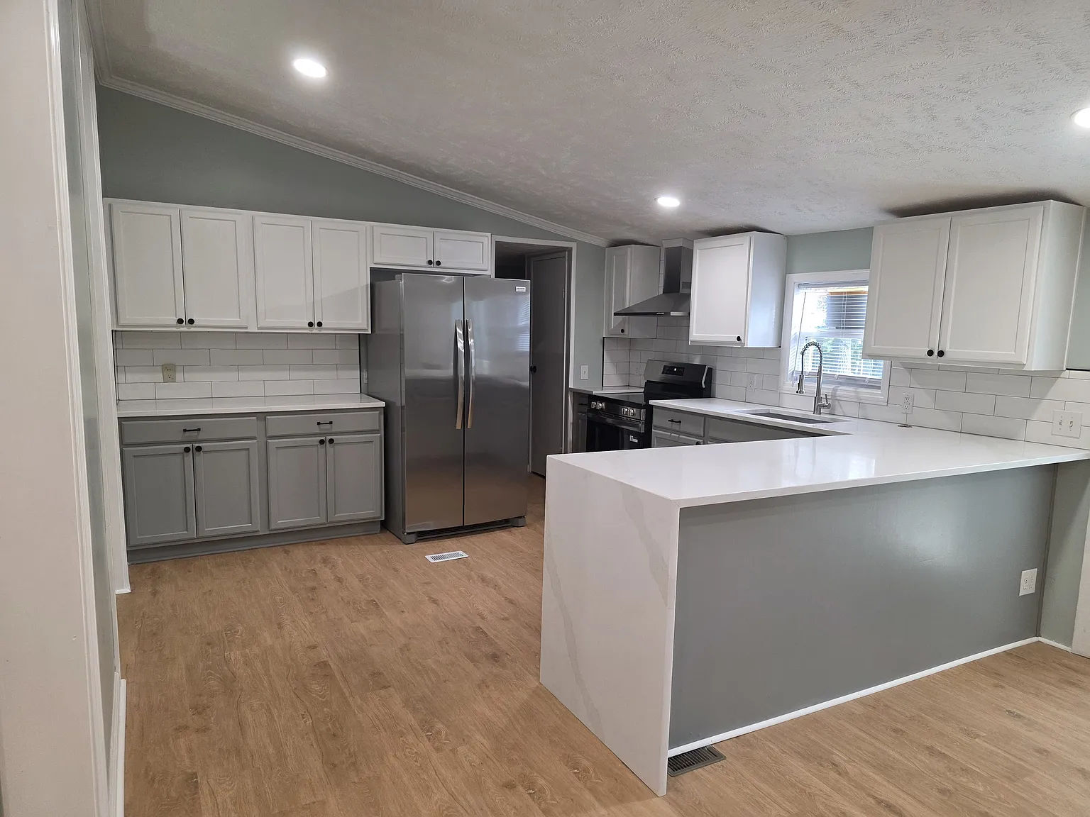 3 bed, $1,500 — Photo 4