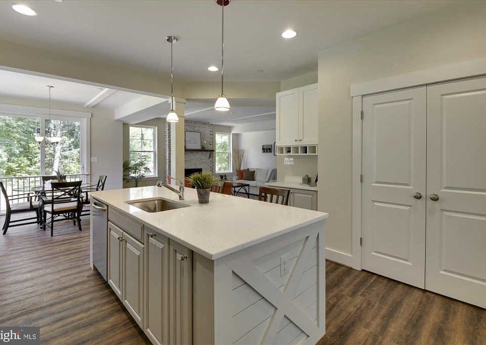 1st image of 1506 Sirani Ln