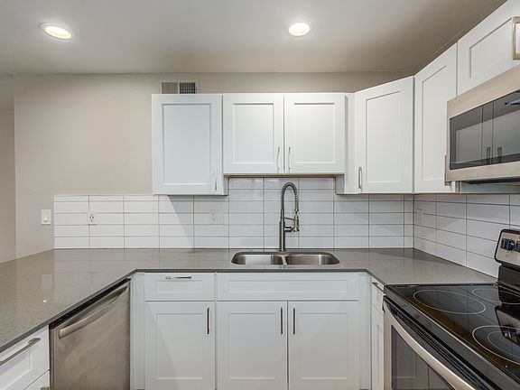 5th image of 3120-3130 N 39th St #2B-1Ba-800Sqft