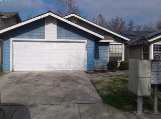 1348 E Sunnyview Ave, Visalia, CA 93292