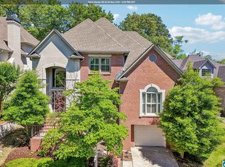 1220 Wellington Cir, Birmingham, AL 35243