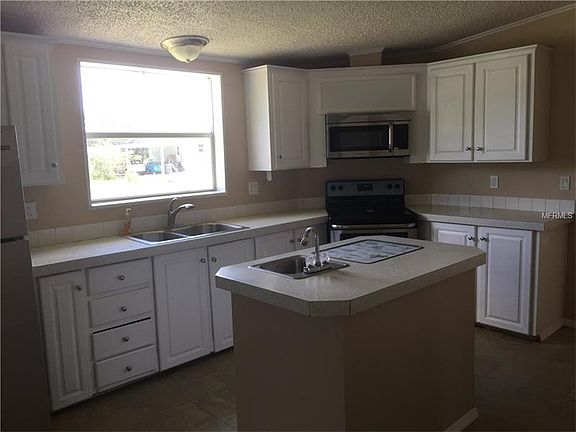 5th image of 2208 Metro Dr