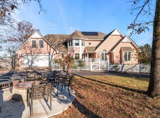 710 Wallen Bluff Dr, Branson, MO 65616