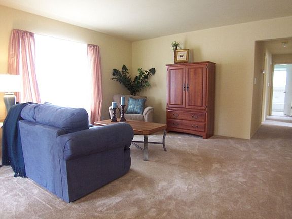 4th image of 1233 Catalpa Dr