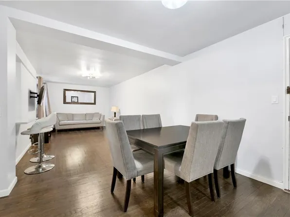 3021 Avenue Z image 3 of 14