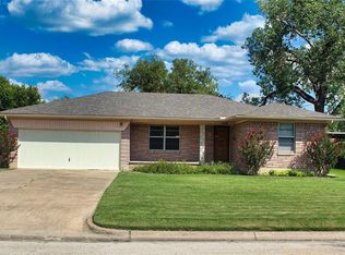1406 N Morris St, McKinney, TX 75069
