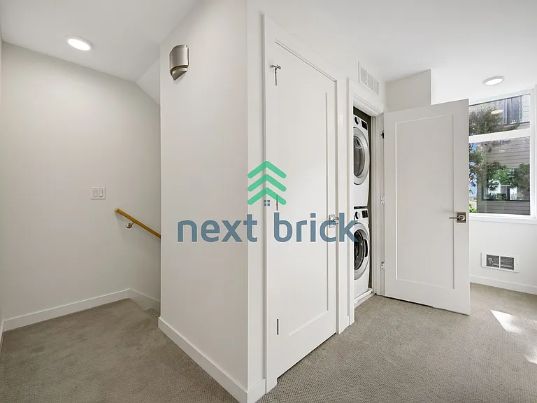 3537 Wallingford Ave N — Photo 11