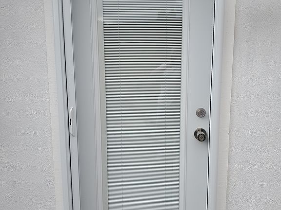4th image of 2144 Willow Ave