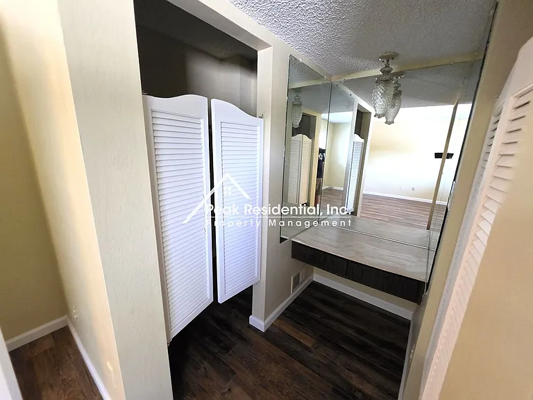 6691 Greenback Ln — Photo 19
