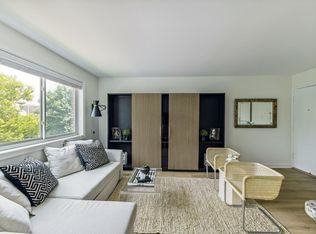2878 S Fort Scott Dr #407, Arlington, VA 22202