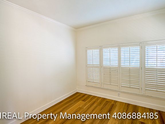 4th image of 761 Emerson Ct