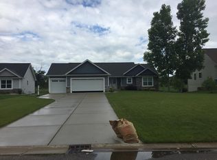 9195 Pine Walk Pass, Linden, MI 48451