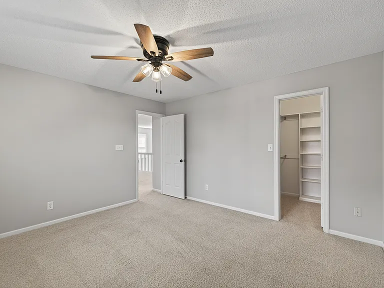 1537 Tallwood Cir — Photo 32