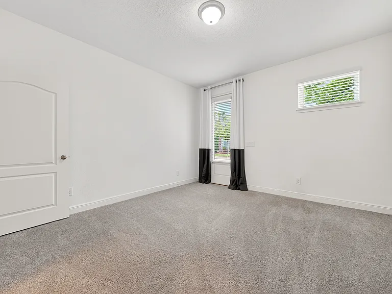 8412 Karrer Ter — Photo 38