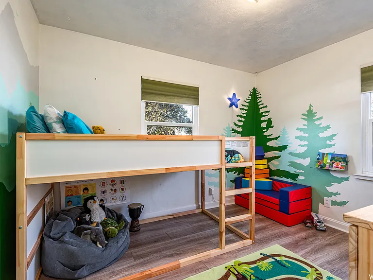 2354 Taylor Ave — Photo 16