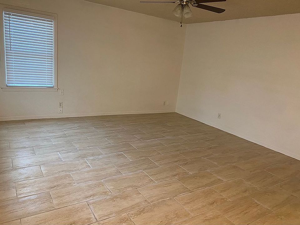 1st image of 2706 N Camp Cir