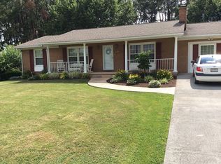 118 Amelia Ave, Stephens City, VA