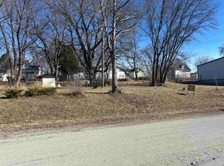 406 Cherry St, Verdon, NE 68457