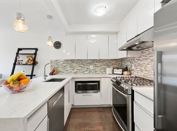 3rd image of 7123 162nd St APT 4G